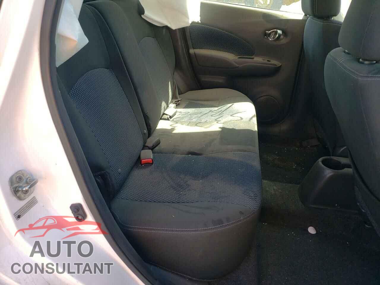 NISSAN VERSA 2018 - 3N1CE2CP5JL369852