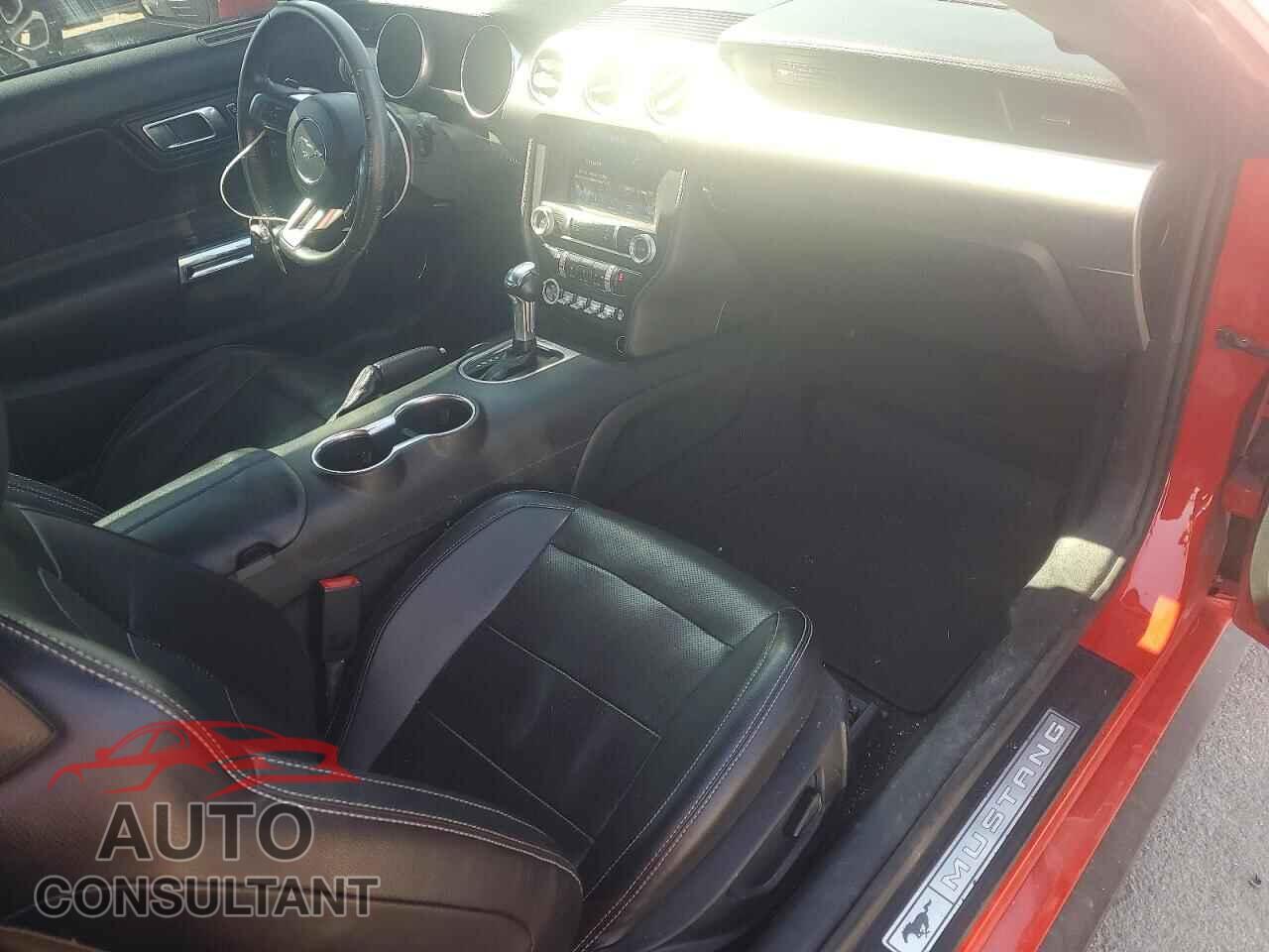 FORD MUSTANG 2020 - 1FATP8UH8L5101582