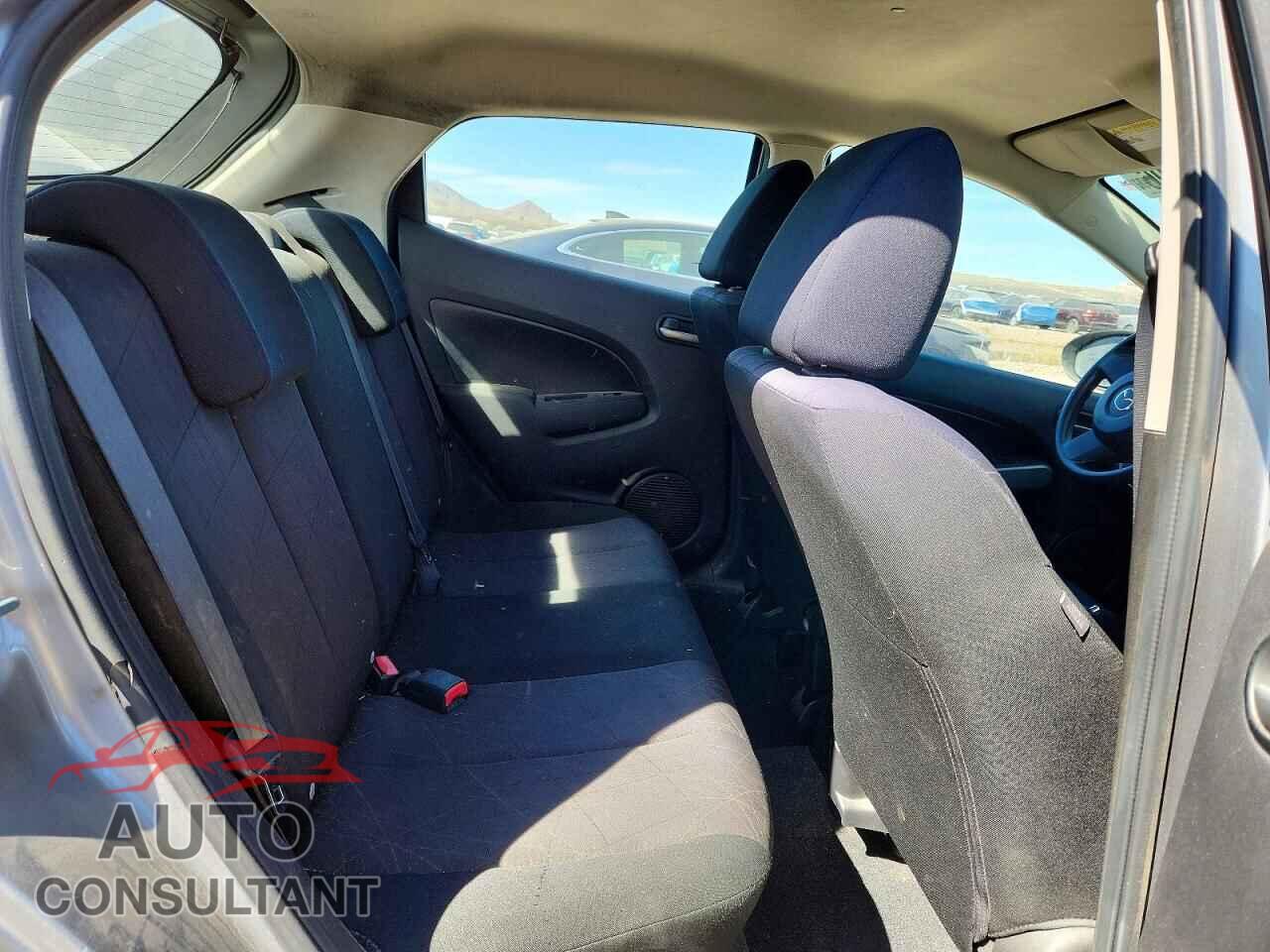 MAZDA 2 2014 - JM1DE1KZ1E0185428