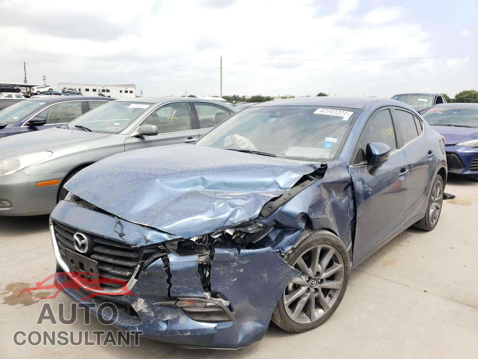 MAZDA 3 2018 - 3MZBN1V32JM231772