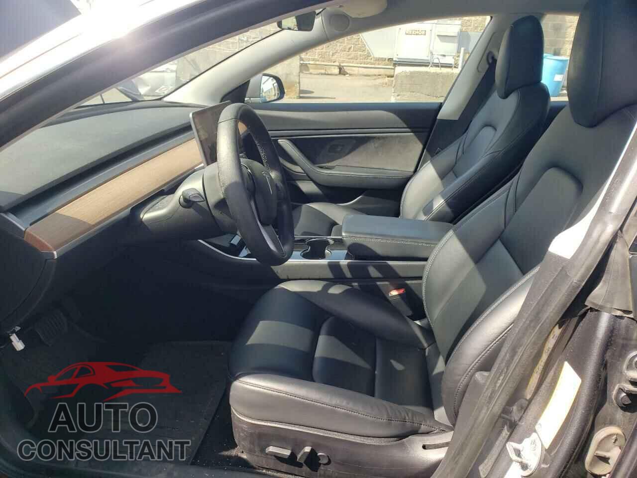 TESLA MODEL 3 2020 - 5YJ3E1EBXLF616146