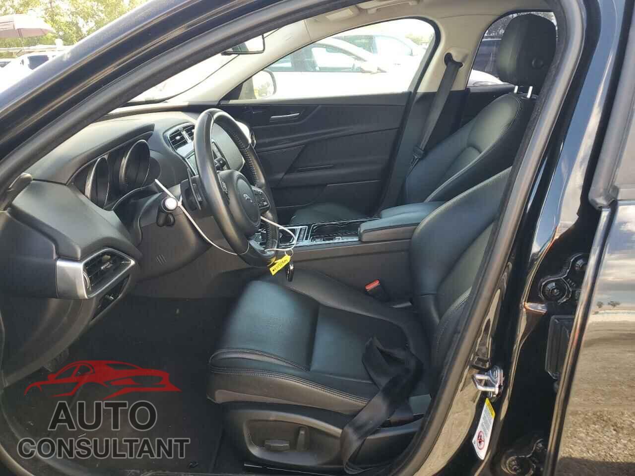 JAGUAR XE 2017 - SAJAD4BN7HA972050