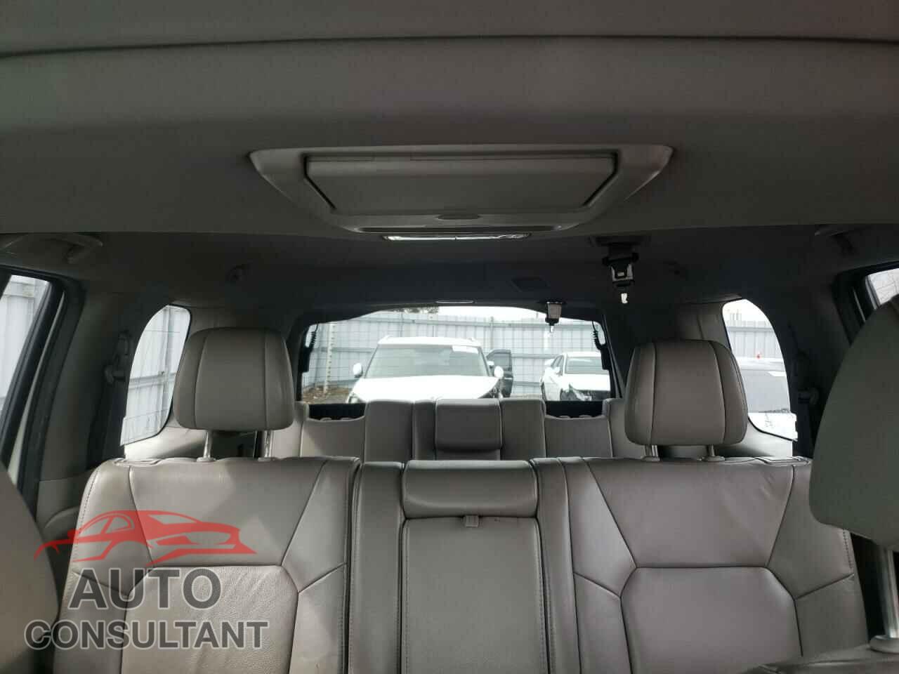 HONDA PILOT 2015 - 5FNYF4H68FB503786
