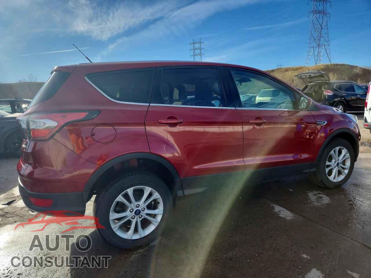 FORD ESCAPE 2017 - 1FMCU9GD0HUA10753
