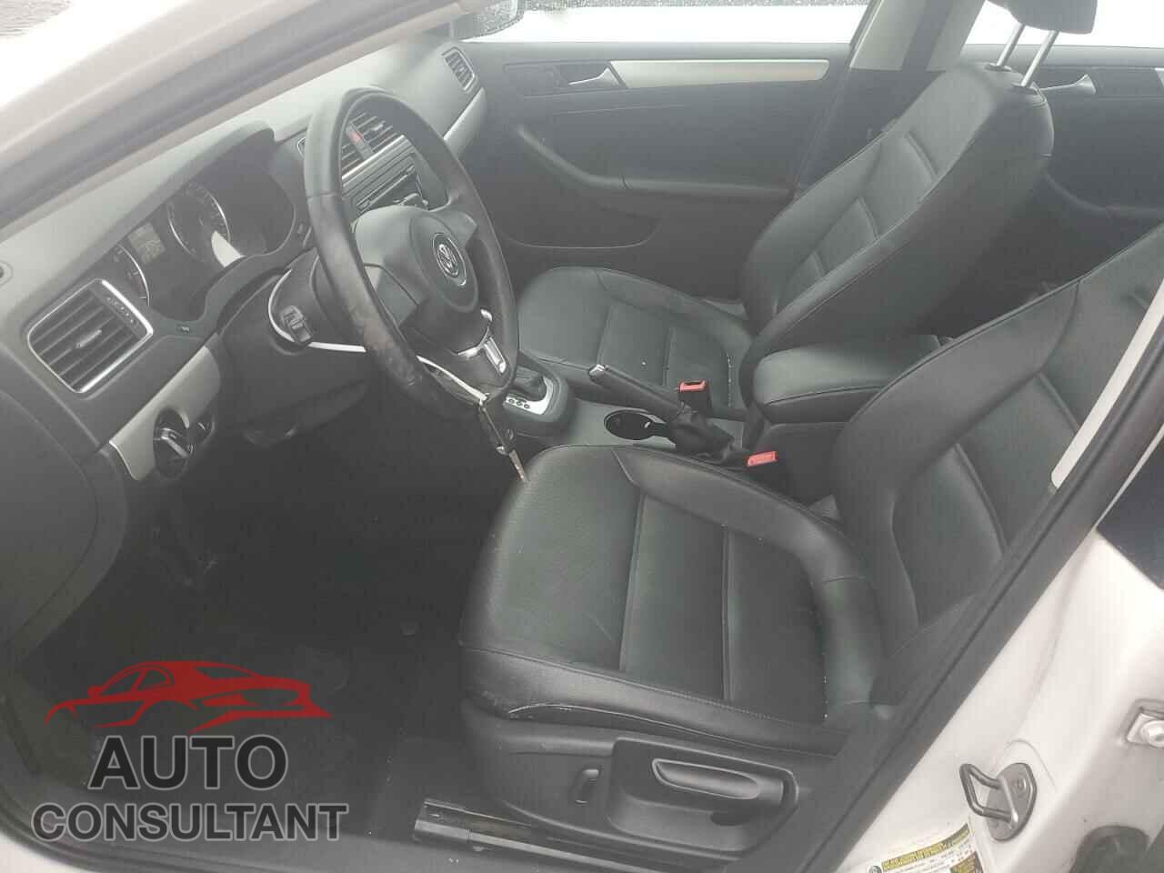 VOLKSWAGEN JETTA 2013 - 3VWDP7AJ3DM385874