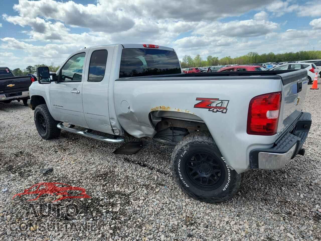 CHEVROLET SILVERADO 2013 - 1GCRKSE77DZ402294