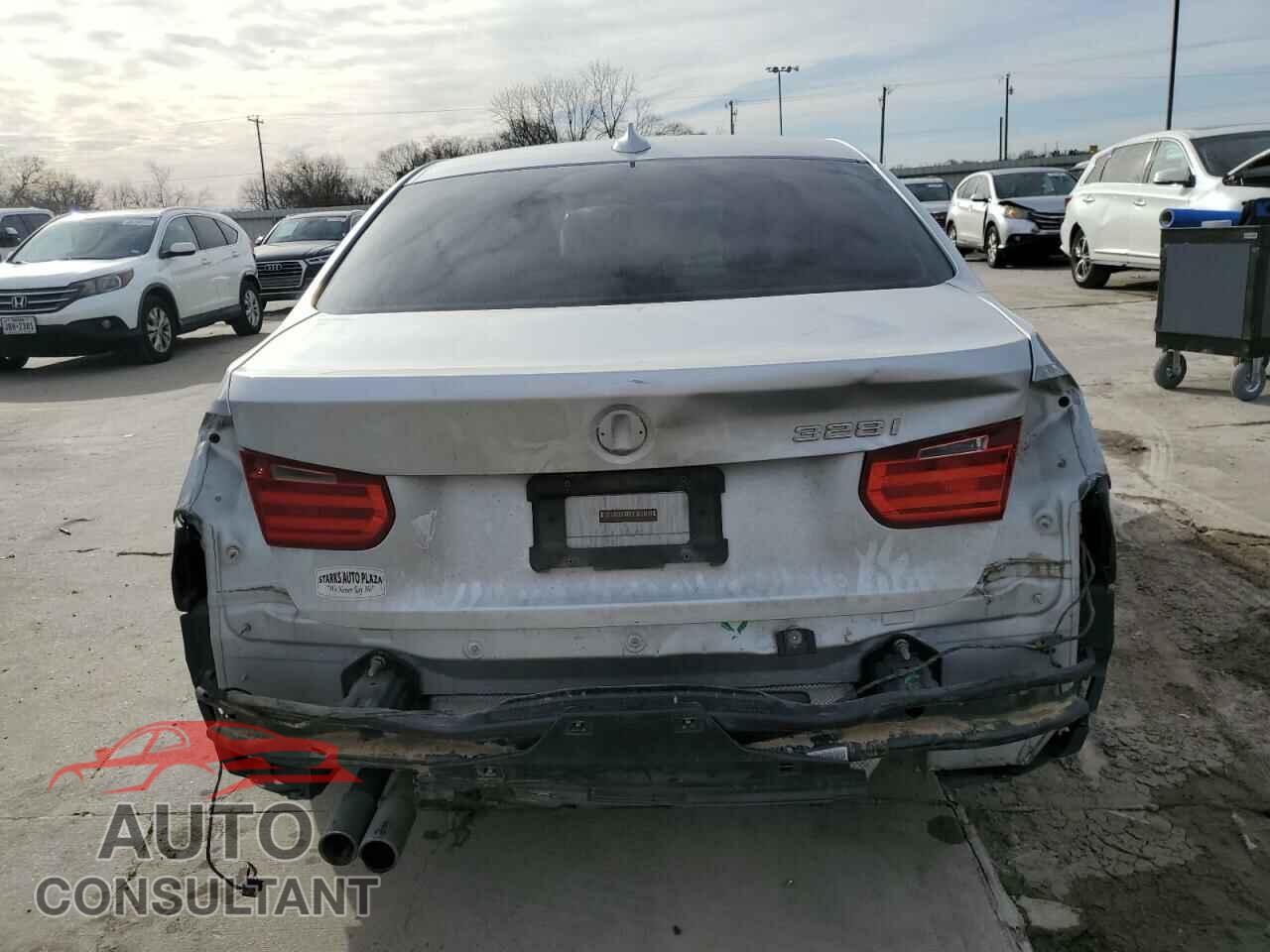 BMW 3 SERIES 2013 - WBA3A5G50DNP25659