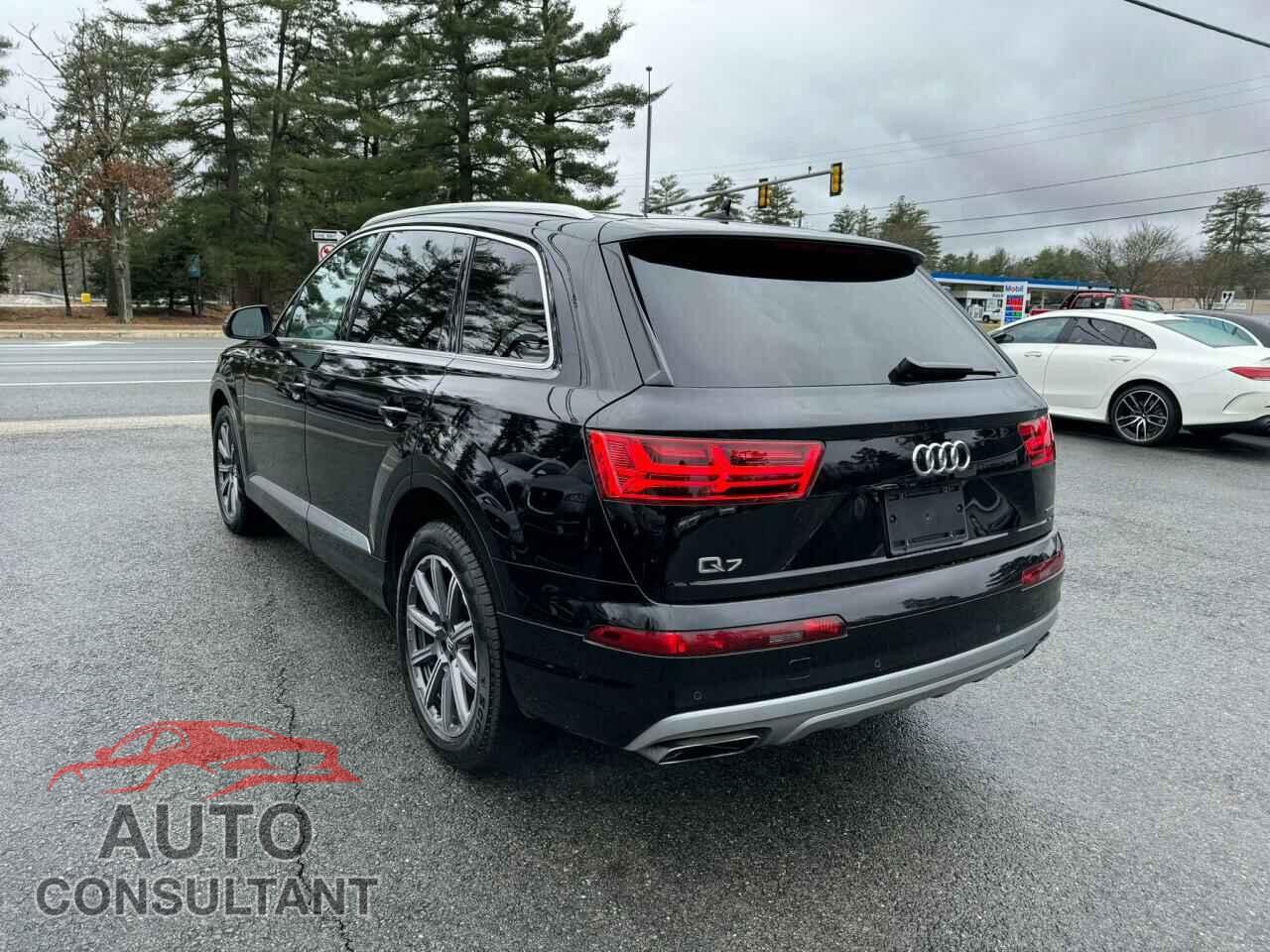 AUDI Q7 2018 - WA1LHAF75JD012973