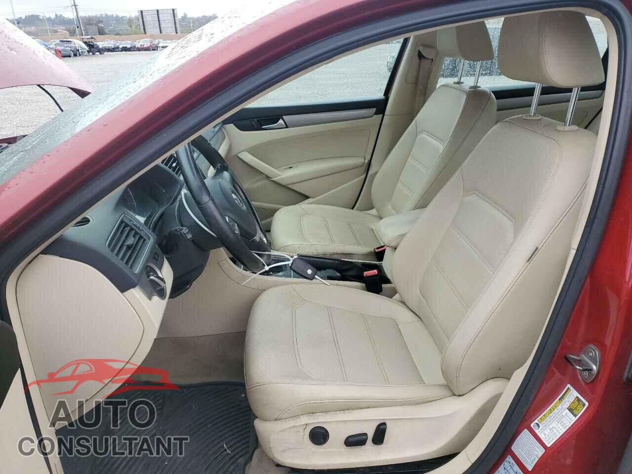 VOLKSWAGEN PASSAT 2015 - 1VWAT7A37FC011935