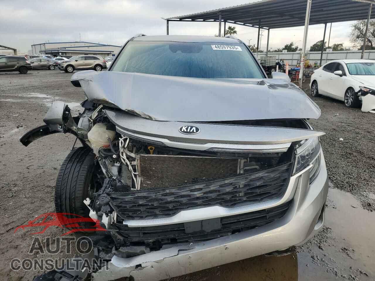 KIA SELTOS 2021 - KNDETCA20M7128637