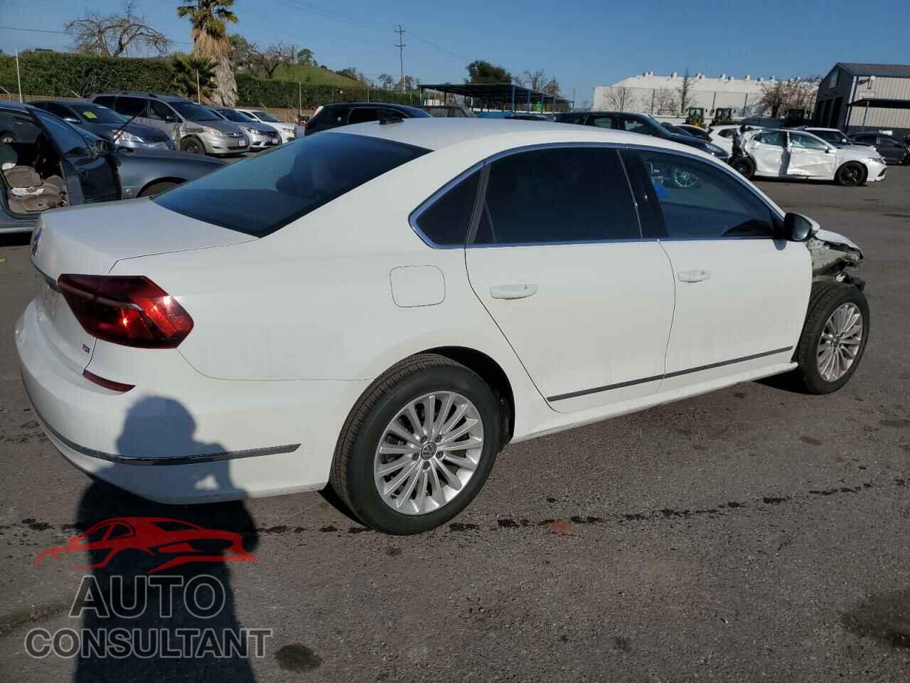 VOLKSWAGEN PASSAT 2017 - 1VWBT7A39HC063302