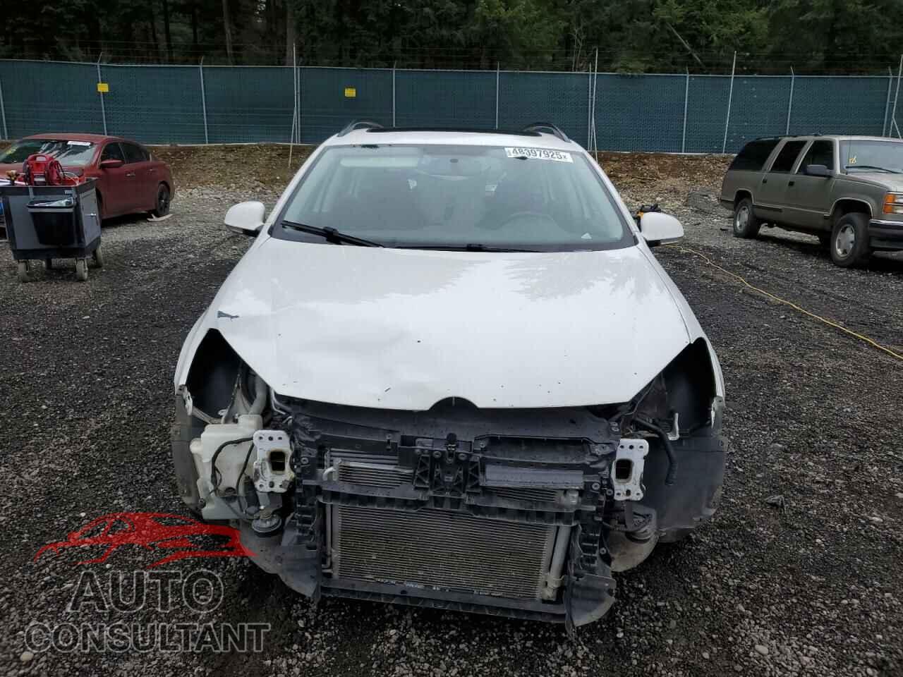 VOLKSWAGEN JETTA 2011 - 3VWPL8AJ5BM653058