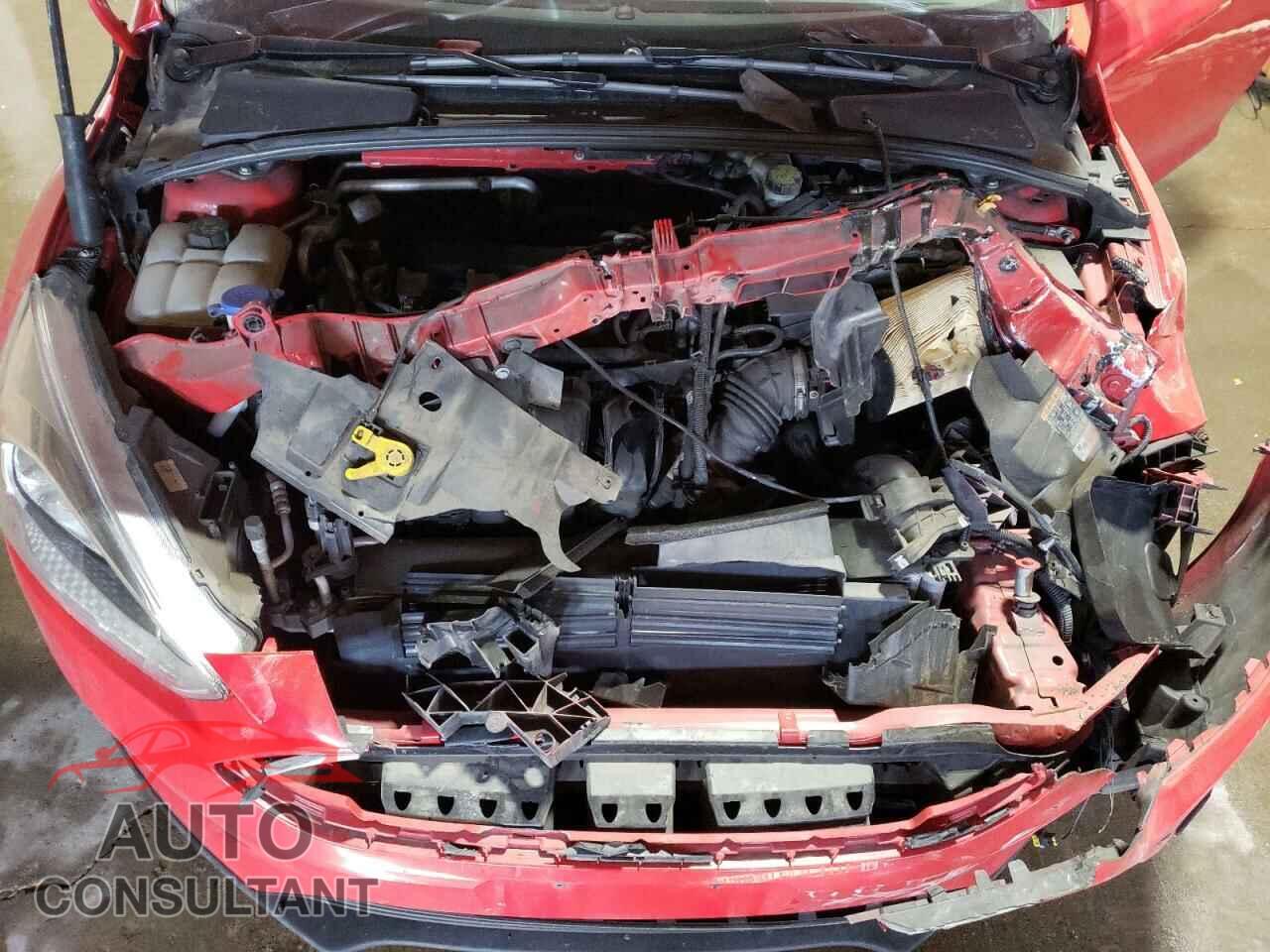 FORD FOCUS 2015 - 1FADP3K2XFL357616