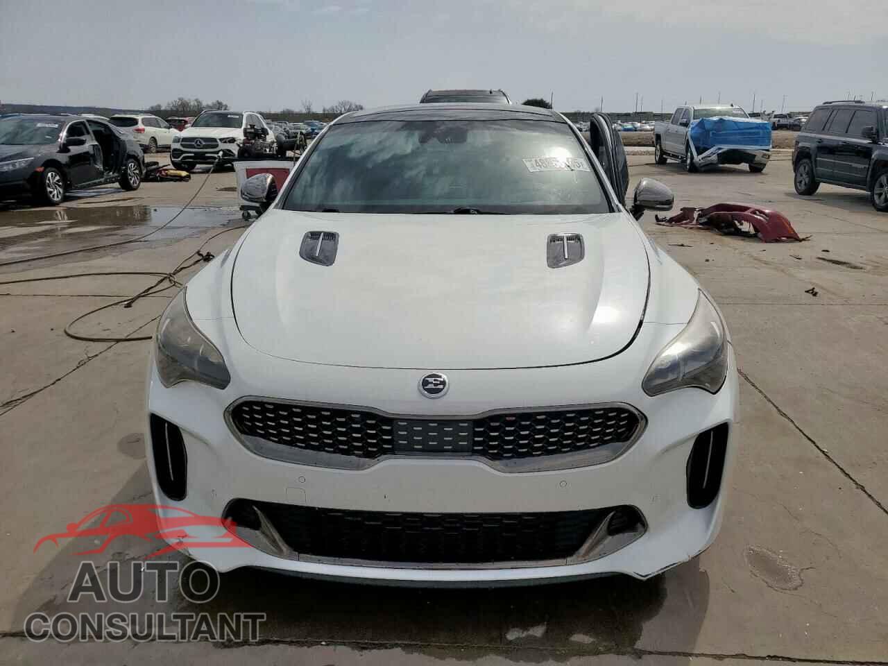 KIA STINGER 2018 - KNAE55LC2J6017954
