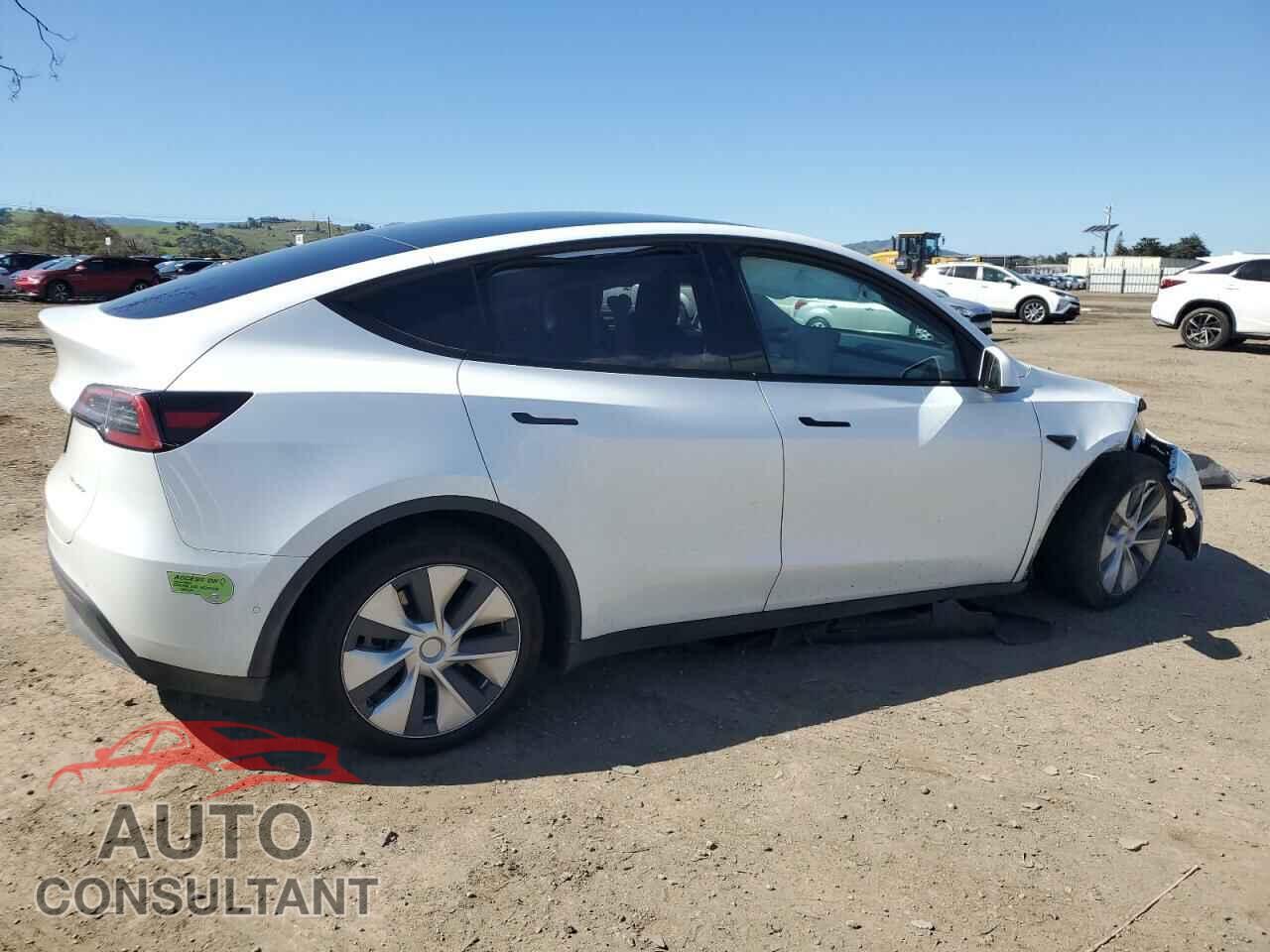 TESLA MODEL Y 2021 - 5YJYGDEEXMF274095