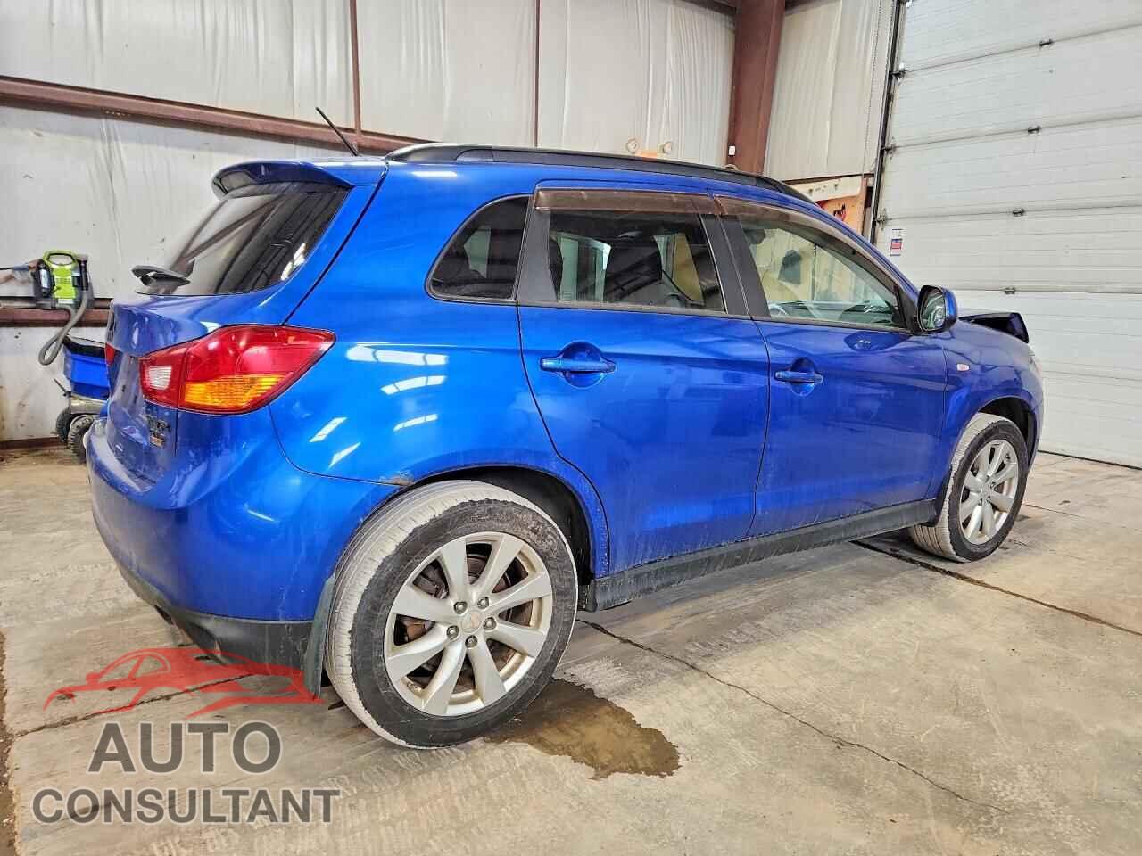 MITSUBISHI OUTLANDER 2015 - 4A4AJ4AU3FE603443