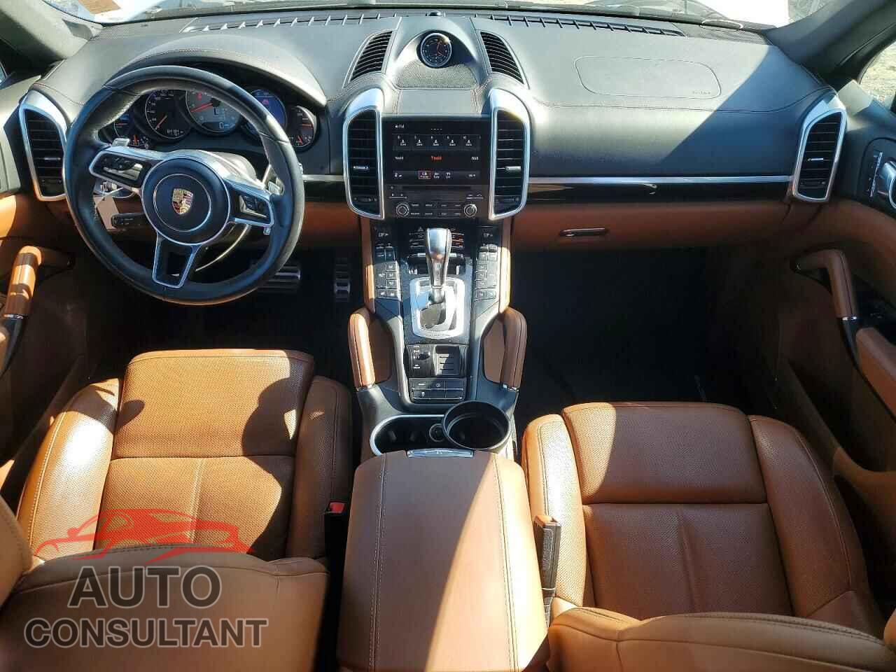 PORSCHE CAYENNE 2017 - WP1AB2A2XHLA51699