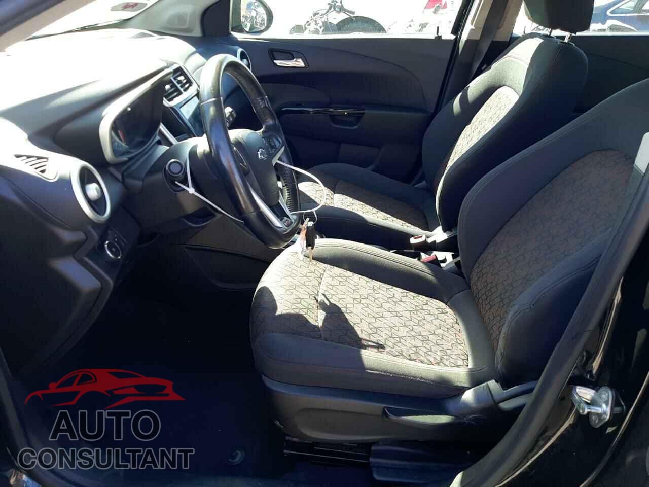 CHEVROLET SONIC 2018 - 1G1JD6SG3J4108508