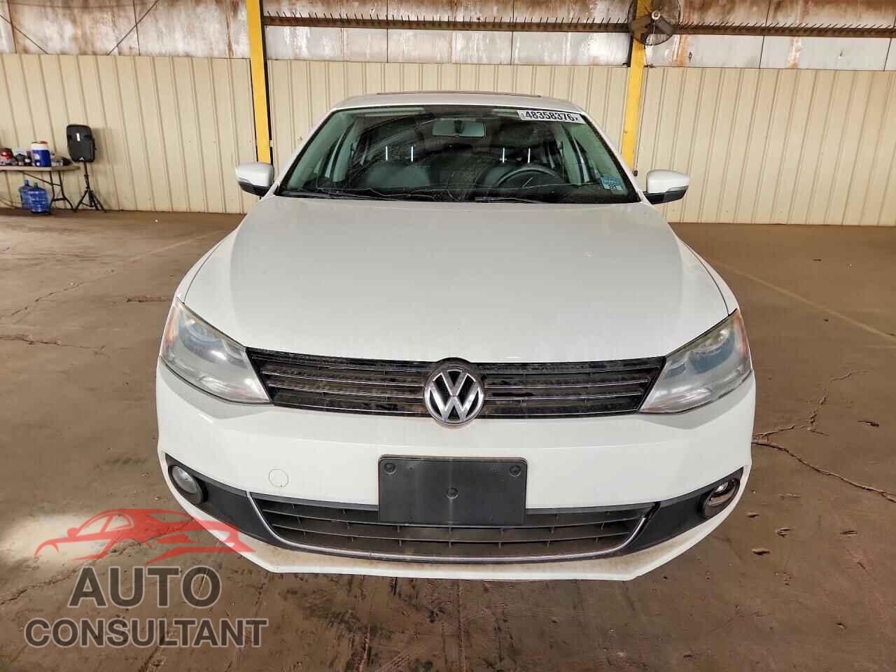 VOLKSWAGEN JETTA 2011 - 3VWLL7AJ4BM054810