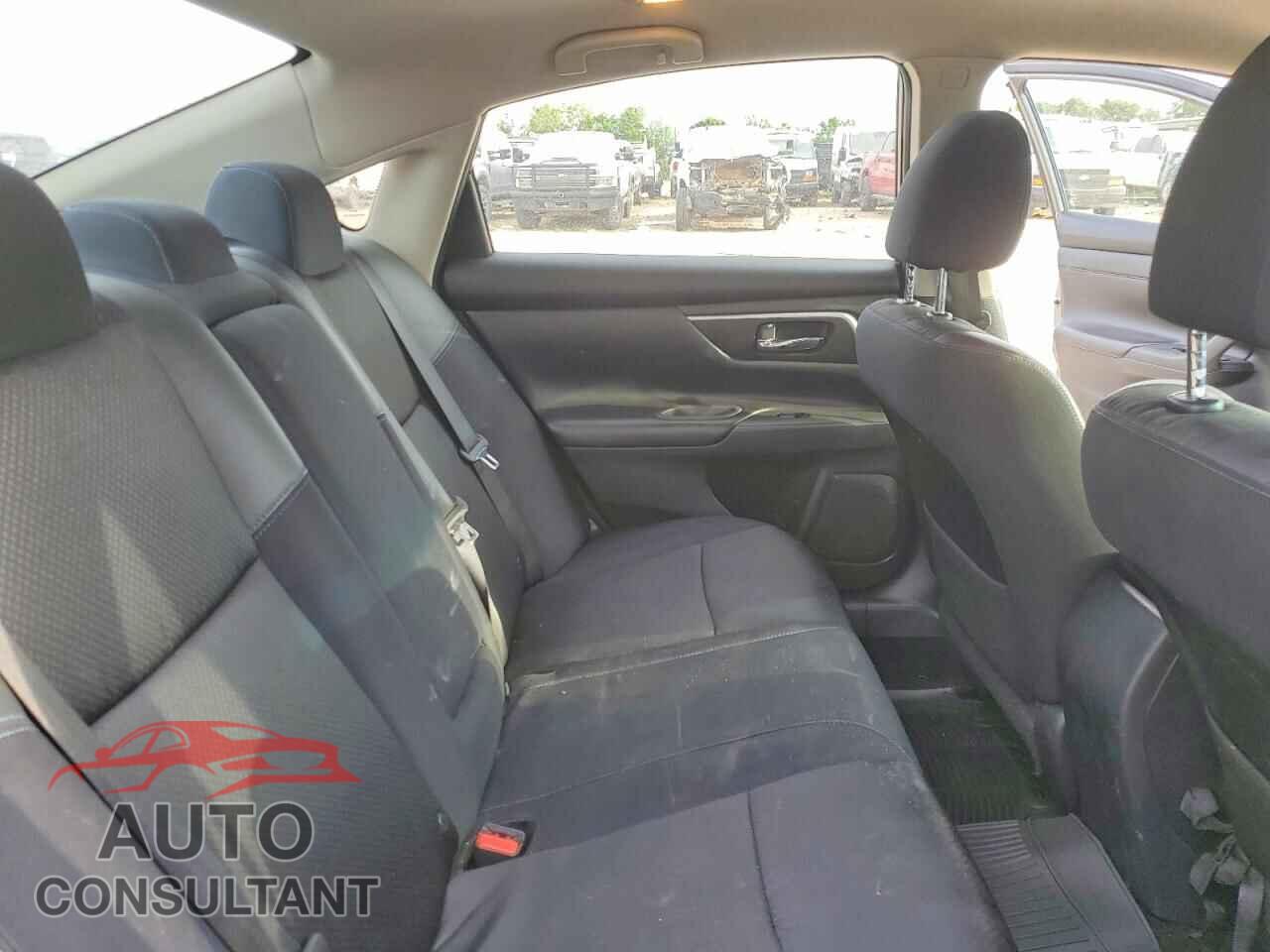 NISSAN ALTIMA 2017 - 1N4AL3AP5HC224924