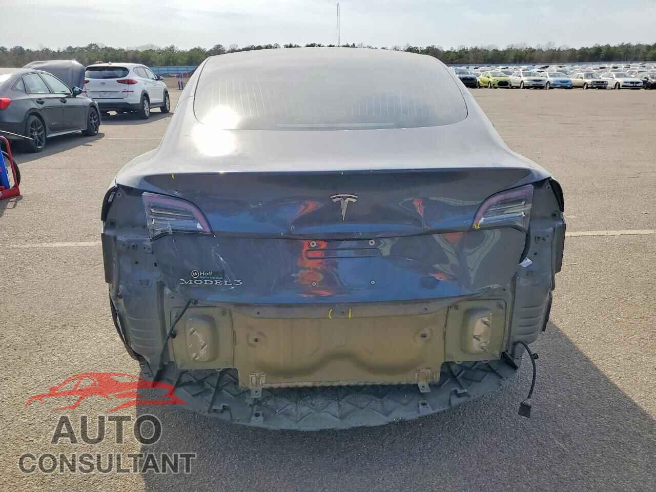 TESLA MODEL 3 2018 - 5YJ3E1EA6JF052743