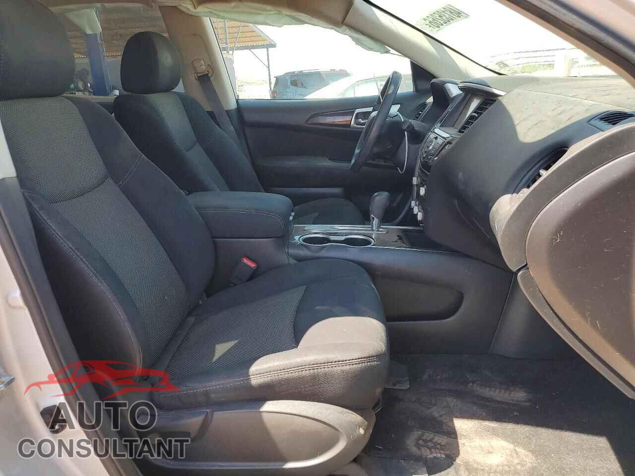 NISSAN PATHFINDER 2017 - 5N1DR2MN2HC644999