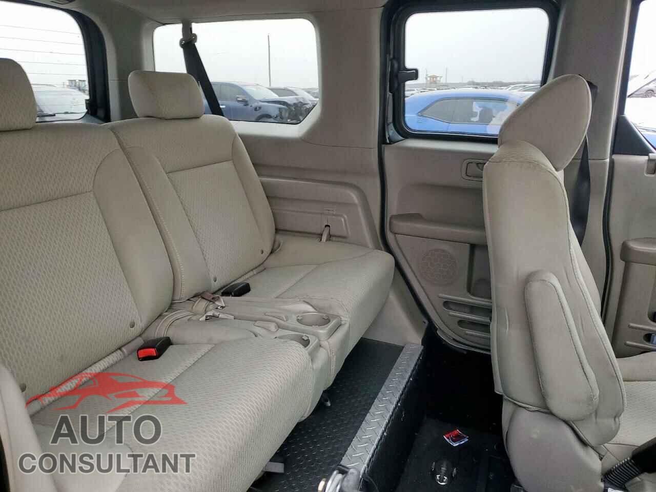 HONDA ELEMENT 2010 - 5J6YH1H79AL004030