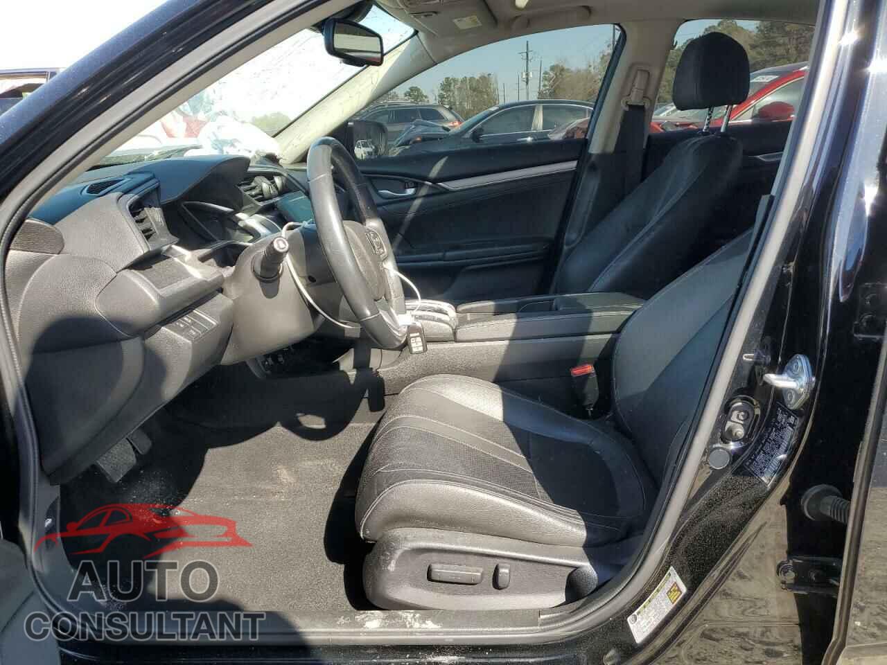 HONDA CIVIC 2018 - JHMFC1F80JX000592