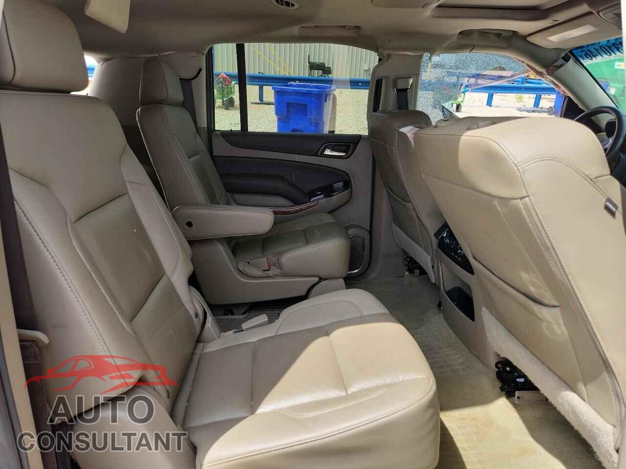 CHEVROLET SUBURBAN 2019 - 1GNSCJKC8KR105212
