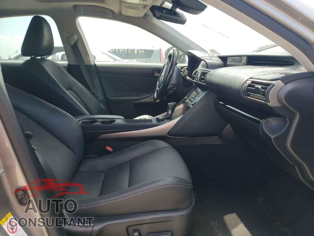 LEXUS IS 2017 - JTHBA1D22H5059281
