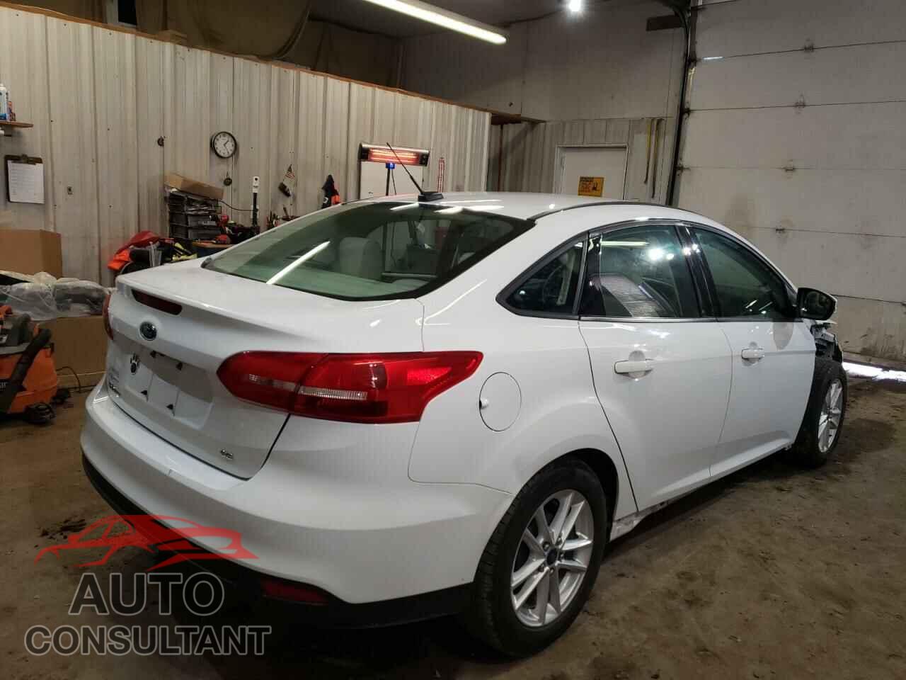 FORD FOCUS 2015 - 1FADP3F24FL378648