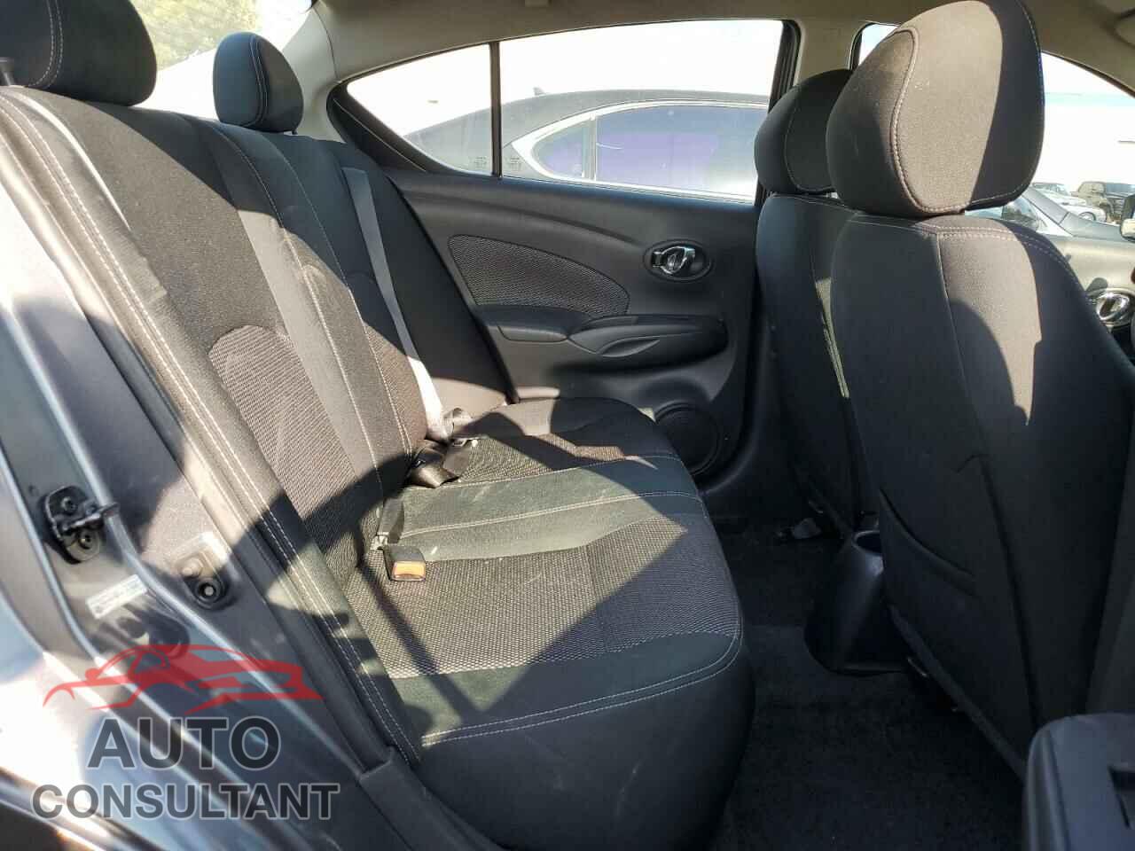 NISSAN VERSA 2019 - 3N1CN7AP8KL852494