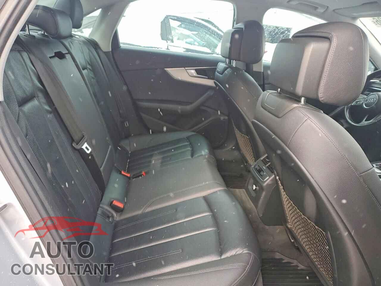 AUDI A4 2017 - WAUBNAF43HN004596