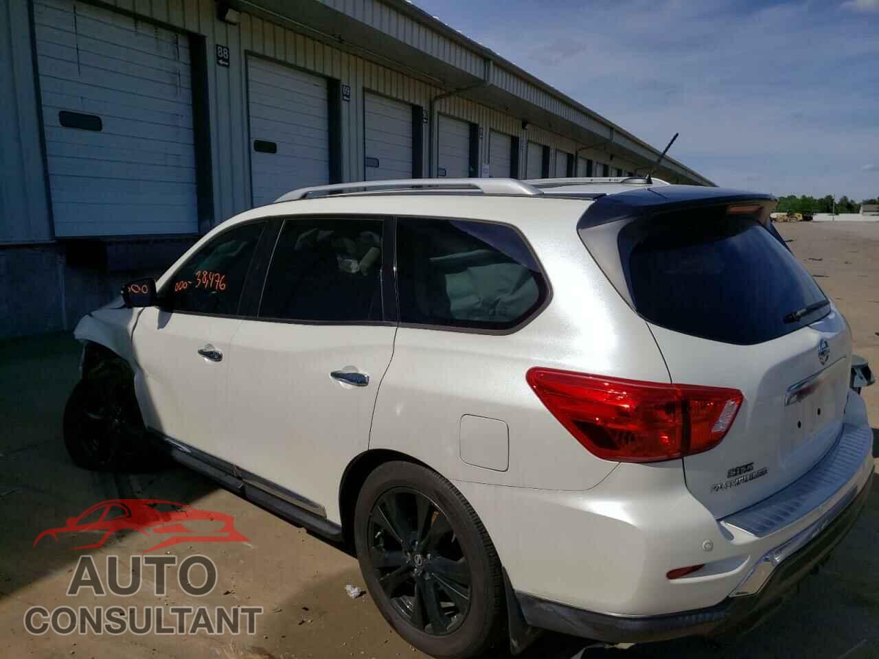 NISSAN PATHFINDER 2017 - 5N1DR2MM2HC659591
