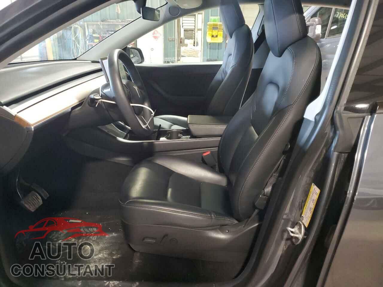 TESLA MODEL Y 2020 - 5YJYGDEF0LF000637
