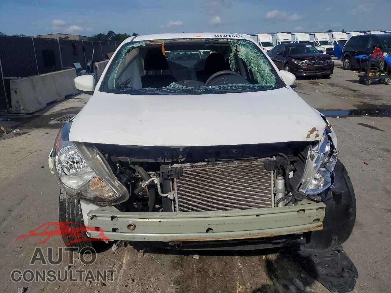 NISSAN VERSA 2019 - 3N1CN7AP3KL852810