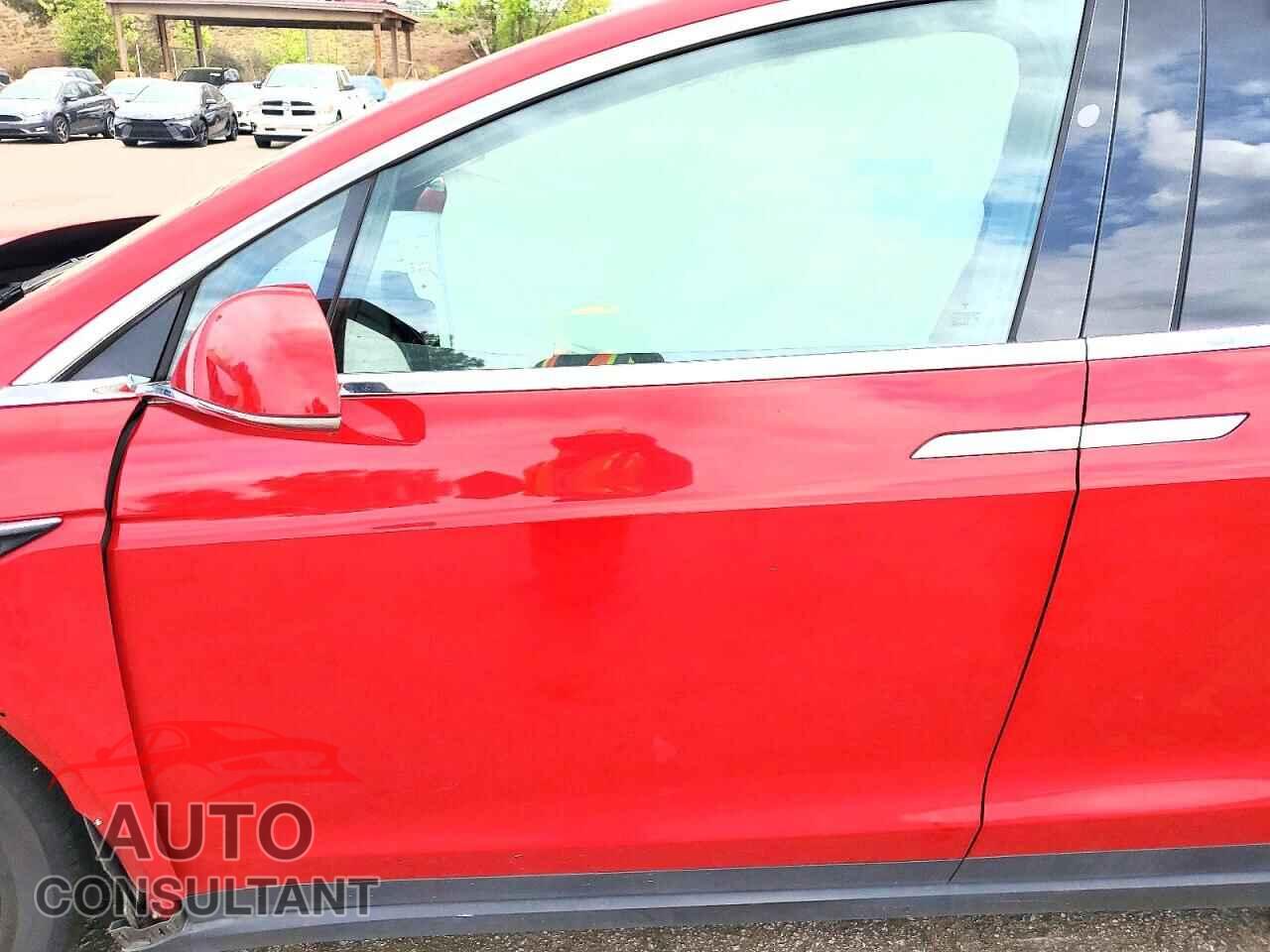 TESLA MODEL X 2021 - 5YJXCAE27MF324544