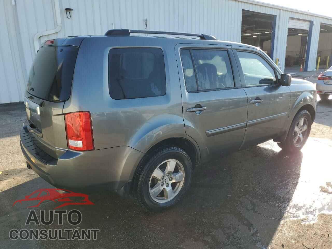 HONDA PILOT 2011 - 5FNYF3H73BB031395