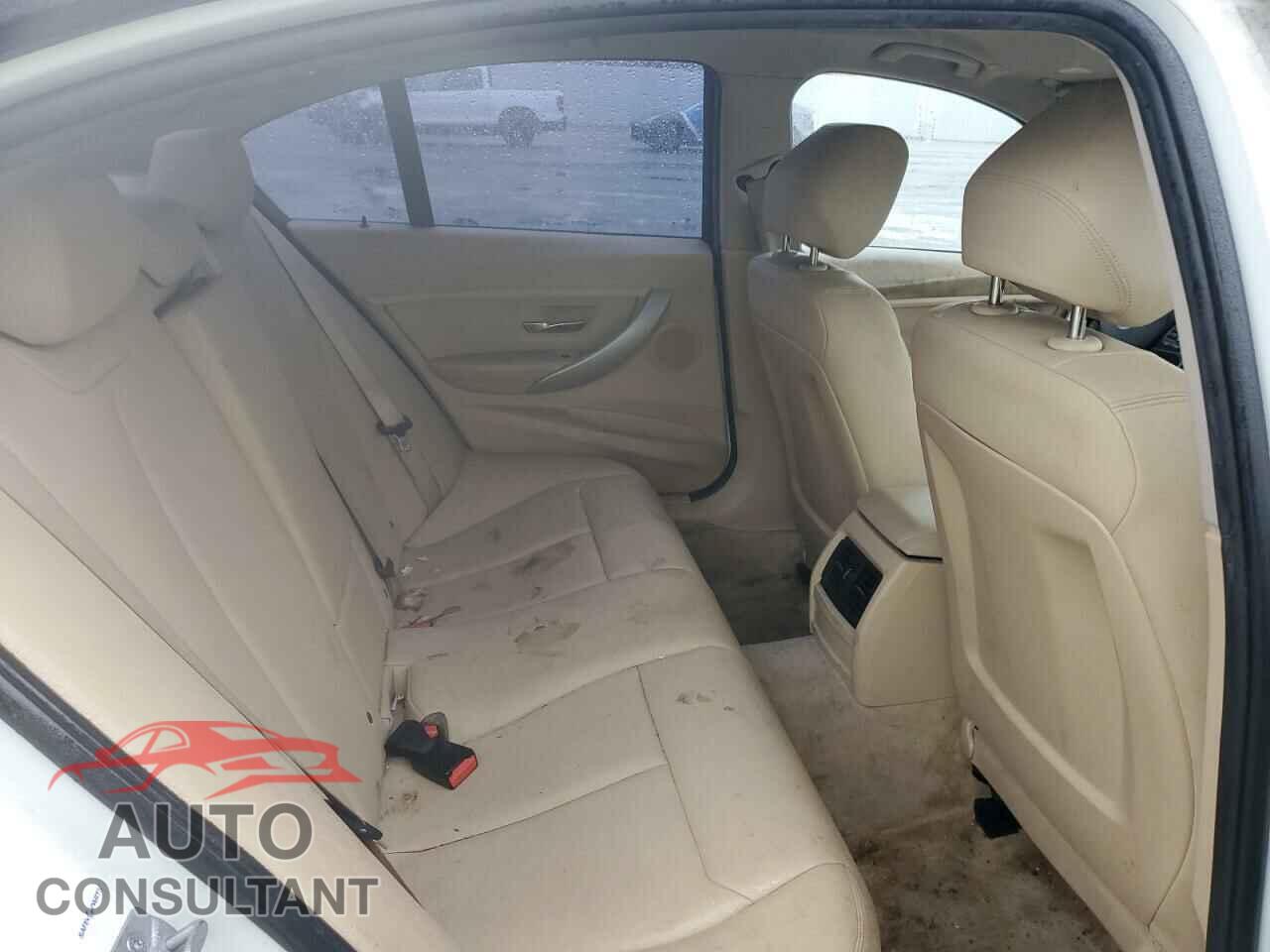BMW 3 SERIES 2015 - WBA3B1C54FP681488