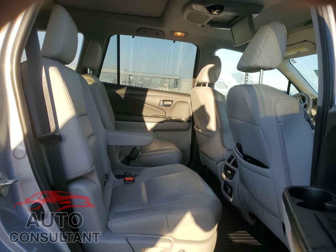 HONDA PILOT 2020 - 5FNYF6H02LB036383