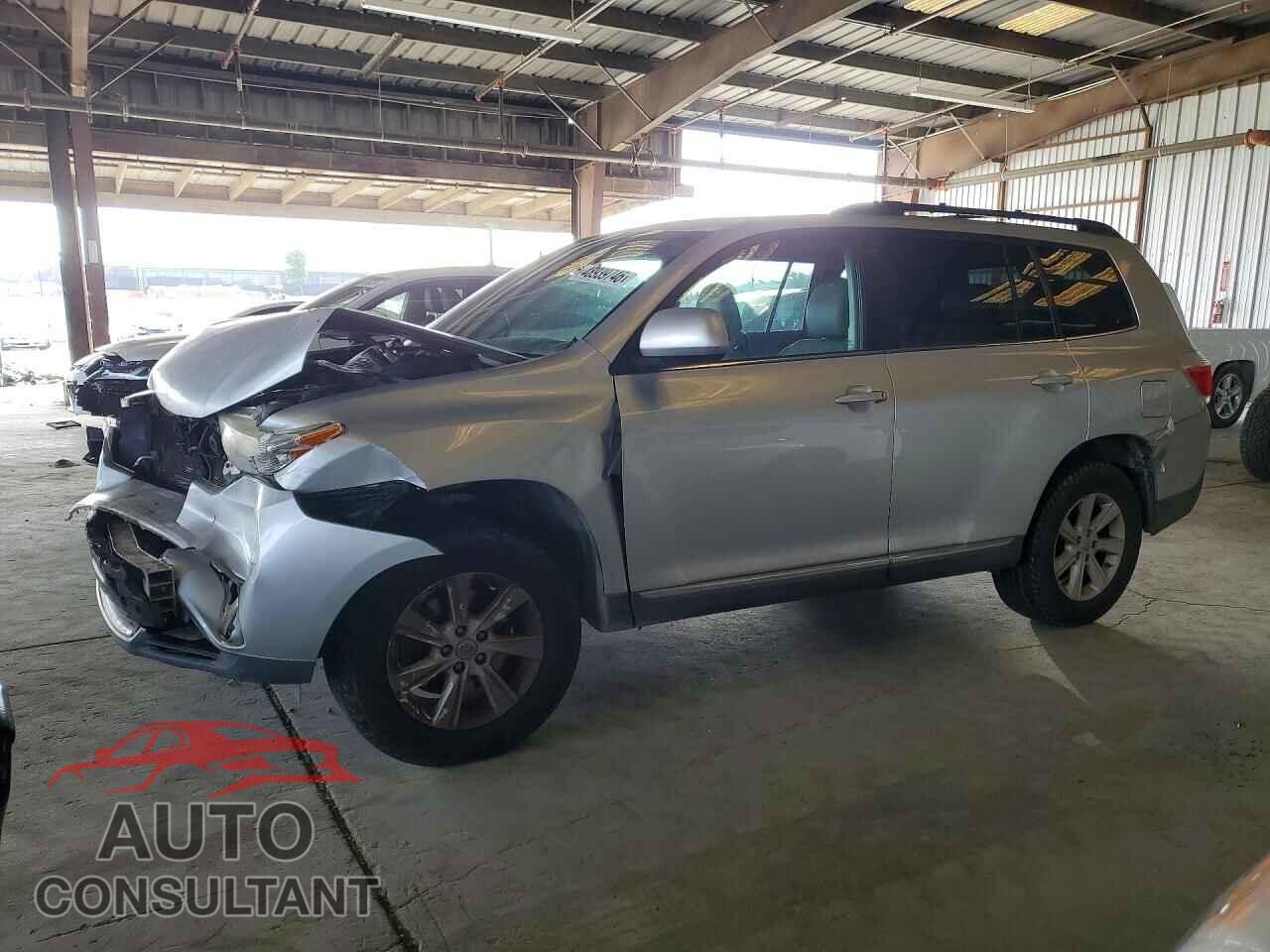 TOYOTA HIGHLANDER 2012 - 5TDBK3EH1CS161350