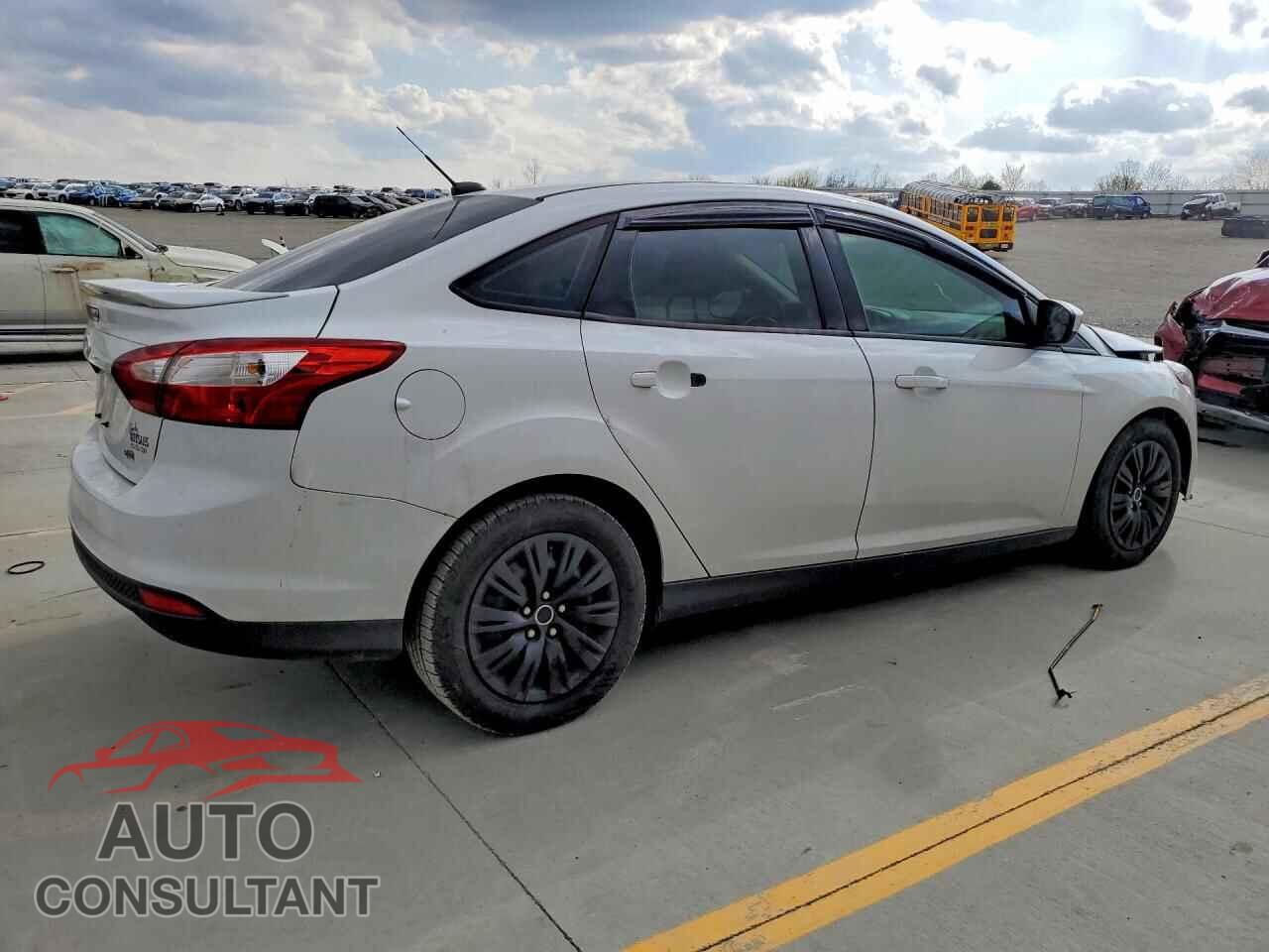 FORD FOCUS 2012 - 1FAHP3F28CL213778