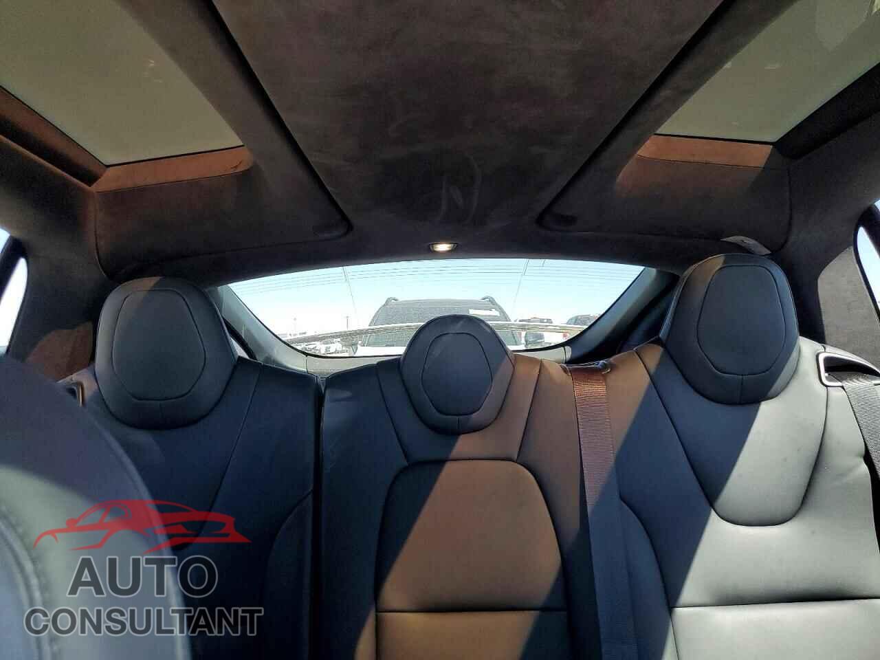 TESLA MODEL X 2020 - 5YJXCAE24LF248828