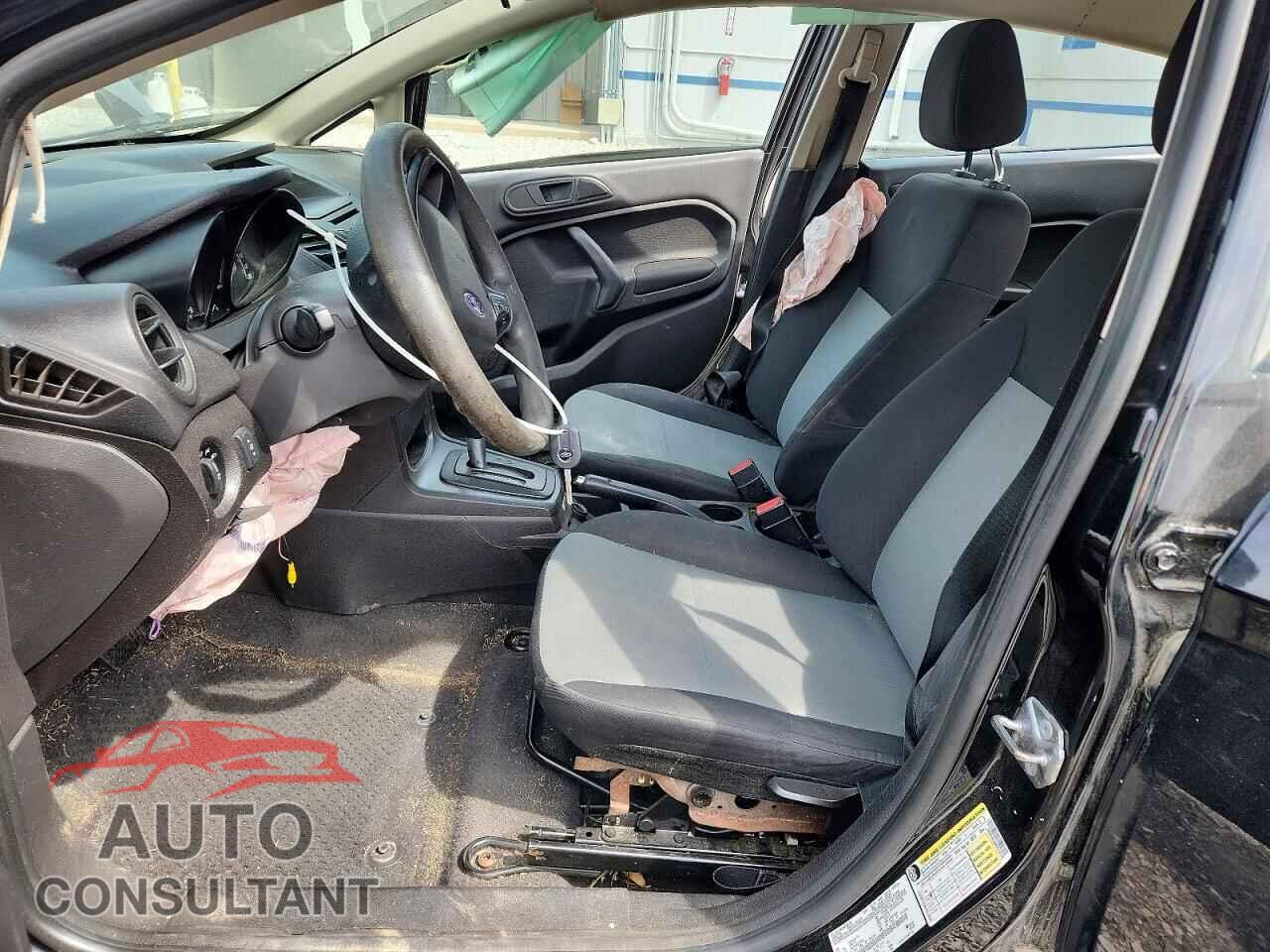 FORD FIESTA 2017 - 3FADP4AJ9HM128733