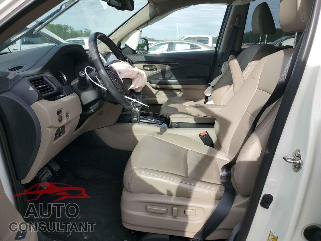 HONDA PILOT 2018 - 5FNYF5H94JB007697