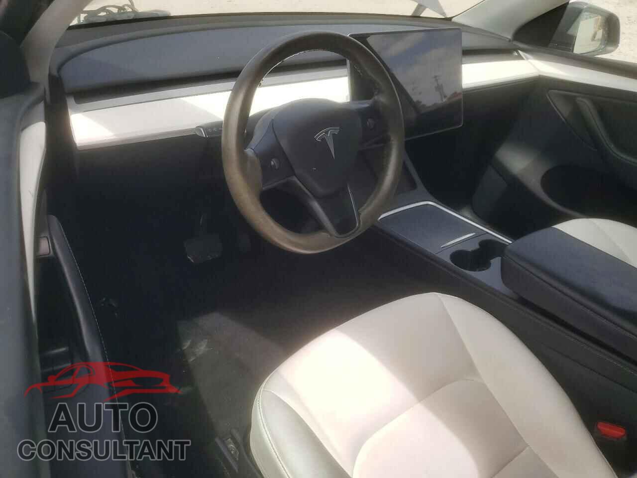 TESLA MODEL Y 2023 - 7SAYGDED6PF947527