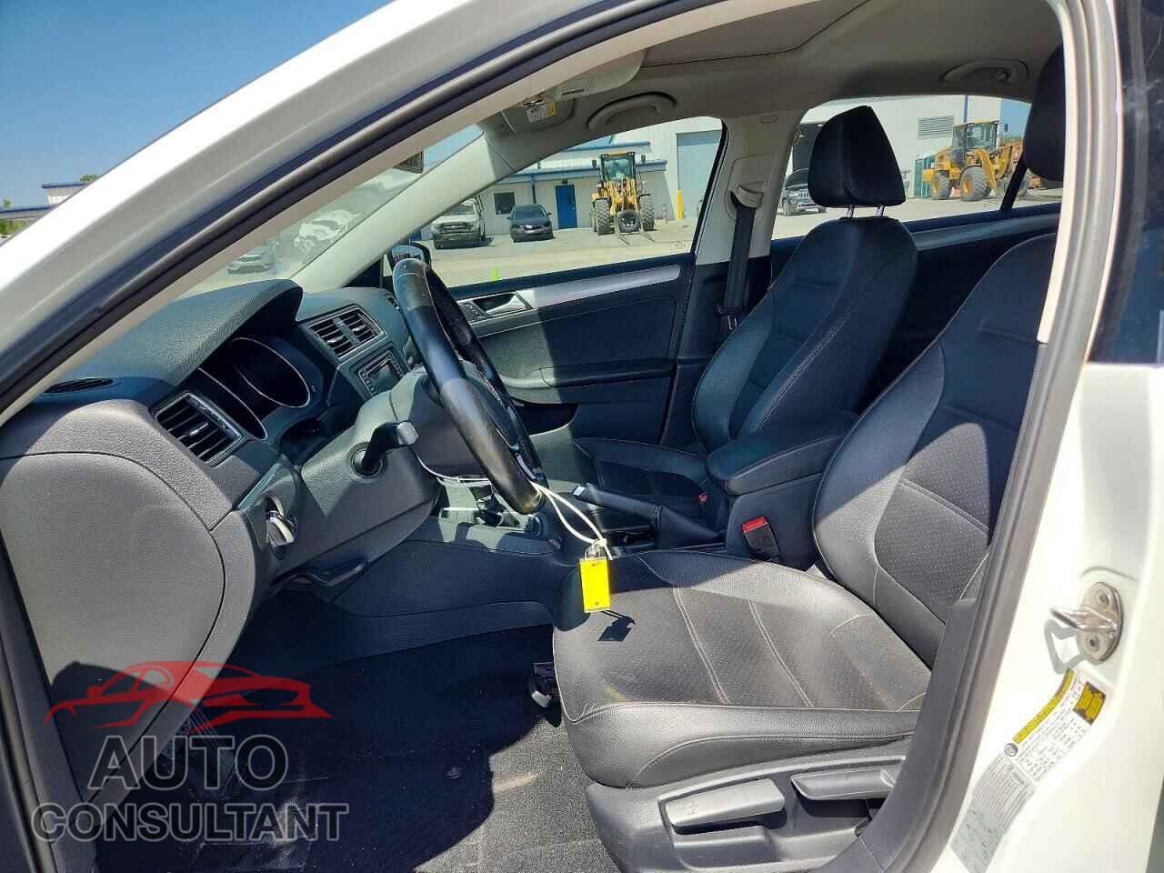 VOLKSWAGEN JETTA 2017 - 3VWDB7AJ9HM294385