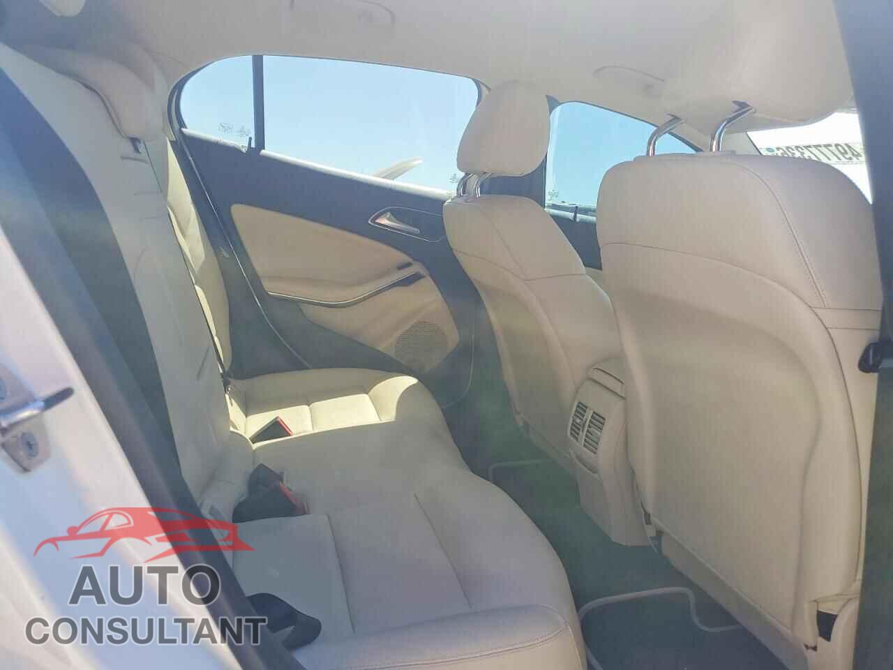 MERCEDES-BENZ GLA-CLASS 2020 - W1NTG4EB5LU030675