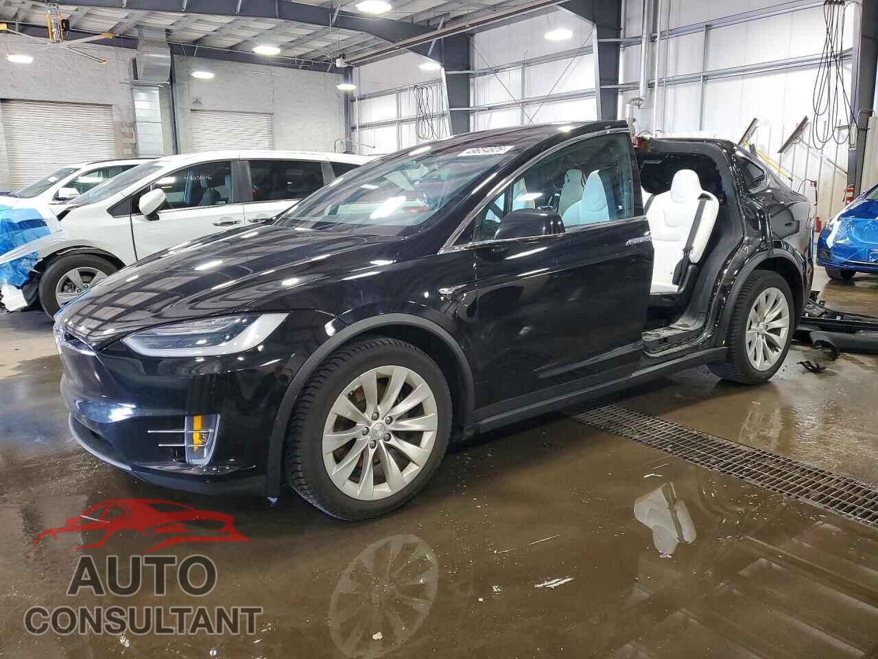 TESLA MODEL X 2018 - 5YJXCDE25JF110956