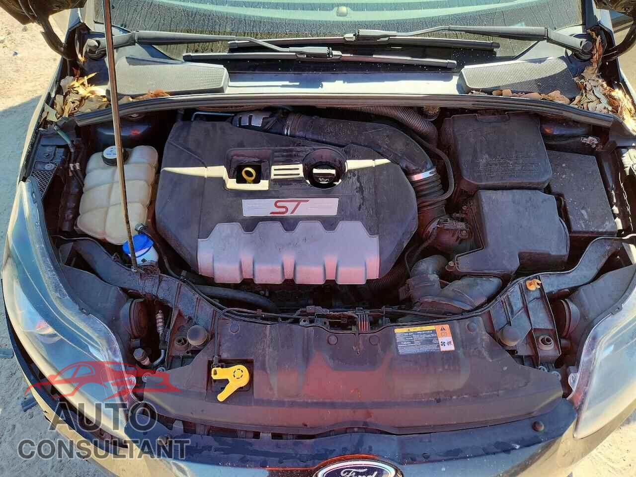 FORD FOCUS 2013 - 1FADP3L94DL240896